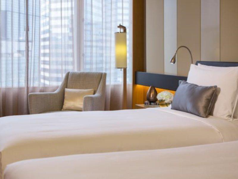Renaissance Kowloon Hotel Хонконг Екстериор снимка
