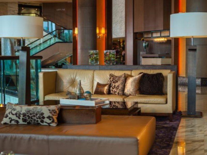 Renaissance Kowloon Hotel Хонконг Екстериор снимка