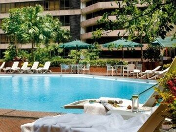 Renaissance Kowloon Hotel Хонконг Екстериор снимка
